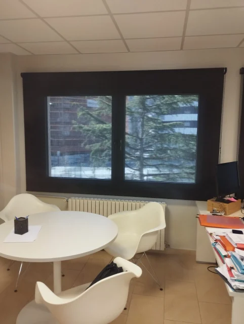 Cortina Enrollable Sun Control